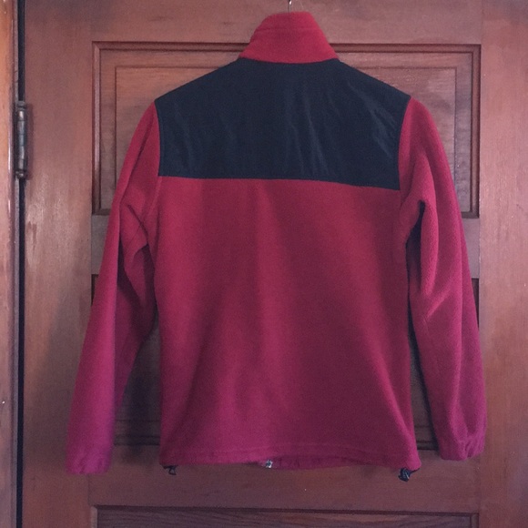 Columbia fleece in a dark berry red - Picture 3 of 7